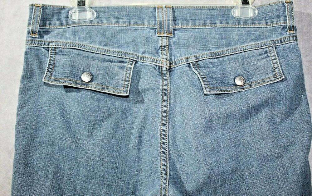 Coldwater Creek Outback Capri Jeans Womens 12 Blue Light Wash Mid Rise Crop